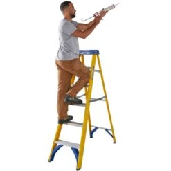 Werner 6 Tread Trade Fibreglass Step Ladder - BS 2037 EN131 Professional 12 Werner 6 Tread Trade Fibreglass Step Ladder - BS 2037 EN131 Professional -Insulation Materials Shop 7160618 ai sealantgunmale