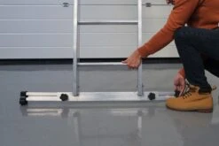 Murdoch Aluminium D Rungs D MAX 2 Section Extension Ladder -Insulation Materials Shop dmax stabiliser bar being retracted